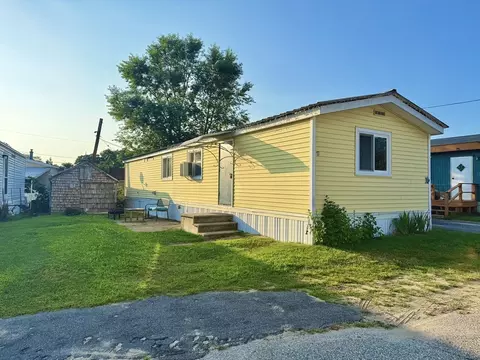 268 Palmer Rd #17, Monson, MA 01057