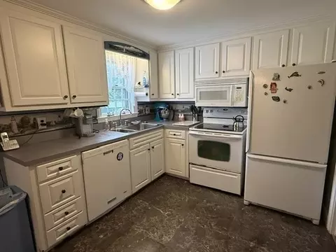 Kitchen - 72 Eustis Ave, Wakefield, MA 01880 photo 1 of 3