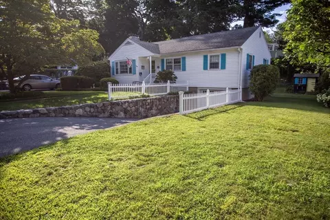Exterior - 72 Eustis Ave, Wakefield, MA 01880 photo 10 of 20