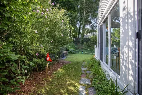 Exterior - 72 Eustis Ave, Wakefield, MA 01880 photo 14 of 20