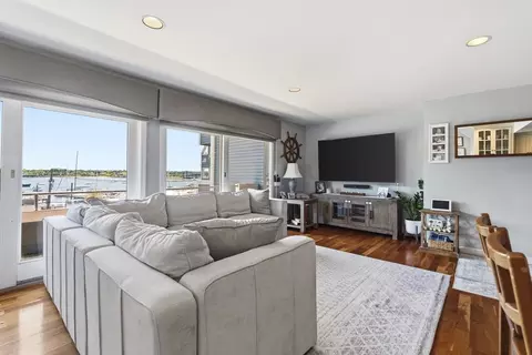 Living - 63 Front #A, Beverly, MA 01915 photo 3 of 3