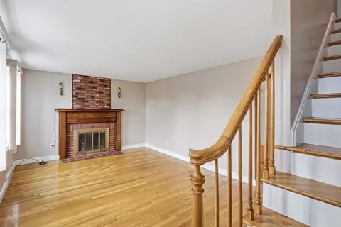 Living - 6 Devine Rd, Randolph, MA 02368 photo 5 of 6