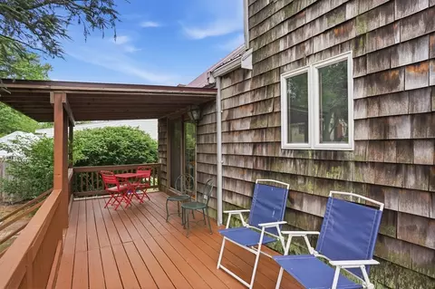 Exterior - 6 Devine Rd, Randolph, MA 02368 photo 5 of 9