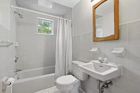 Bath - 6 Devine Rd, Randolph, MA 02368 photo 1 of 2
