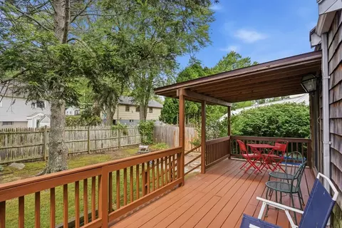 Exterior - 6 Devine Rd, Randolph, MA 02368 photo 4 of 9