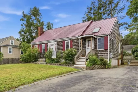 Exterior - 6 Devine Rd, Randolph, MA 02368 photo 3 of 9