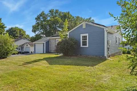 Exterior - 5 5th Ave, Dudley, MA 01571 photo 5 of 7