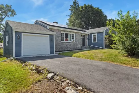 Exterior - 5 5th Ave, Dudley, MA 01571 photo 3 of 7