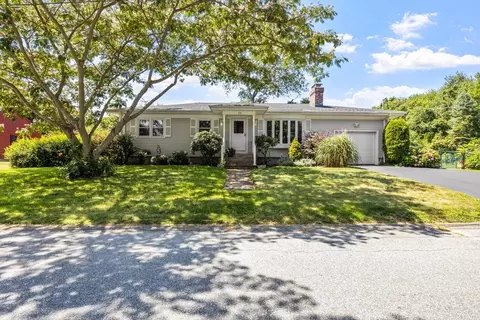 55 Evans St, Somerset, MA 02726