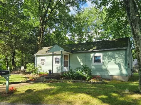 13 Park Ln, Wayland, MA 01778