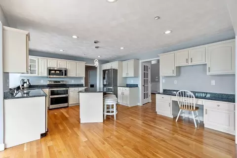 Kitchen - 14 Lakeview Ave, Danvers, MA 01923 photo 1 of 3