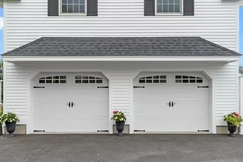 Exterior - 14 Lakeview Ave, Danvers, MA 01923 photo 6 of 8
