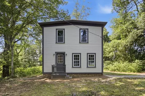 138 Marshall Rd, Fitchburg, MA 01420
