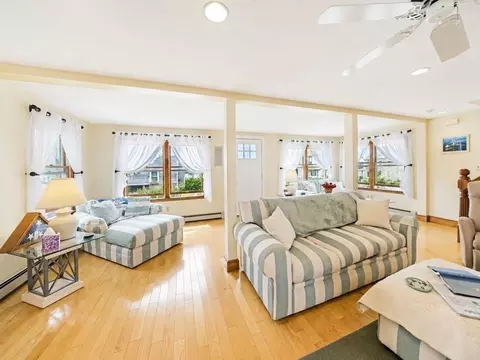 Living - 36 Hampton Cir, Hull, MA 02045 photo 3 of 4