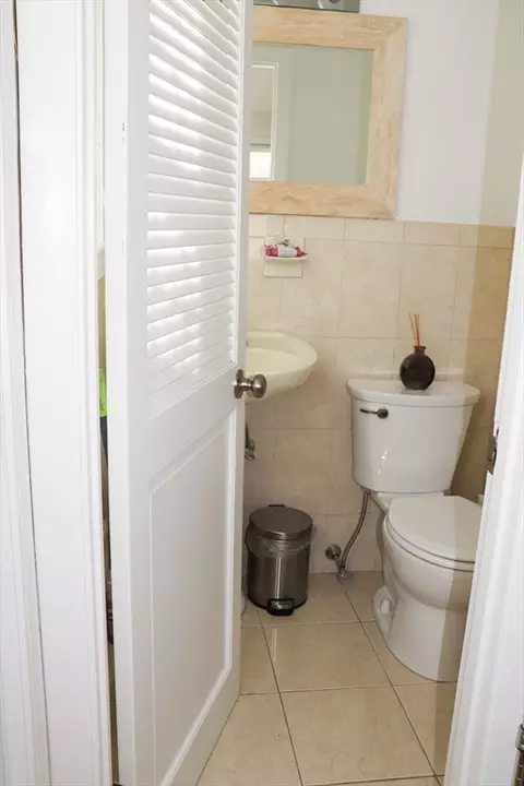 Bath - 84 Durham Rd #84, Dedham, MA 02026 photo 1 of 2