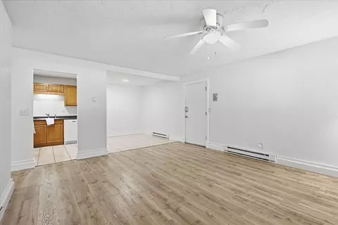 Living - 976 Plain #54, Marshfield, MA 02050 photo 2 of 11