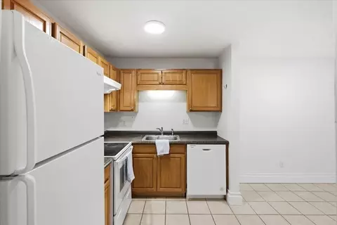 Kitchen - 976 Plain #54, Marshfield, MA 02050 photo 1 of 4