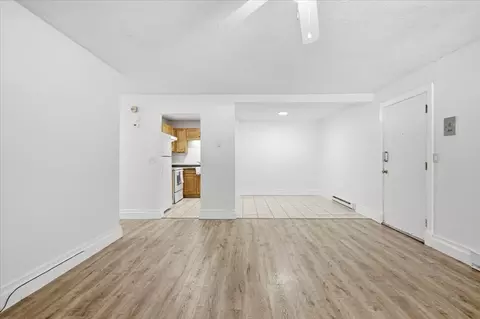Living - 976 Plain #54, Marshfield, MA 02050 photo 7 of 11