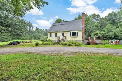 69 Anthony St # R, Berkley, MA 02779