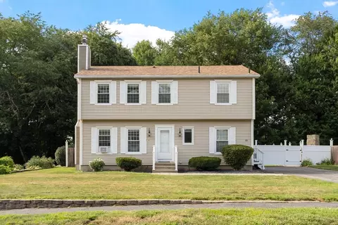 49 Shawna St, Fitchburg, MA 01420