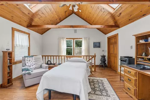 Bedroom - 32 Shields Rd, Mashpee, MA 02649 photo 8 of 8