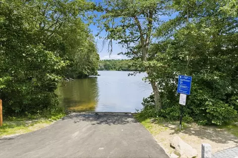 Exterior - 32 Shields Rd, Mashpee, MA 02649 photo 10 of 11