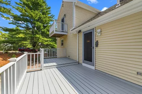 Exterior - 32 Shields Rd, Mashpee, MA 02649 photo 5 of 11