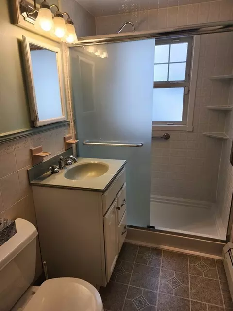 Bath - 39 Everett Ave, Webster, MA 01570 photo 1 of 4