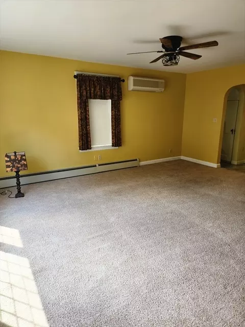 Living - 39 Everett Ave, Webster, MA 01570 photo 2 of 3