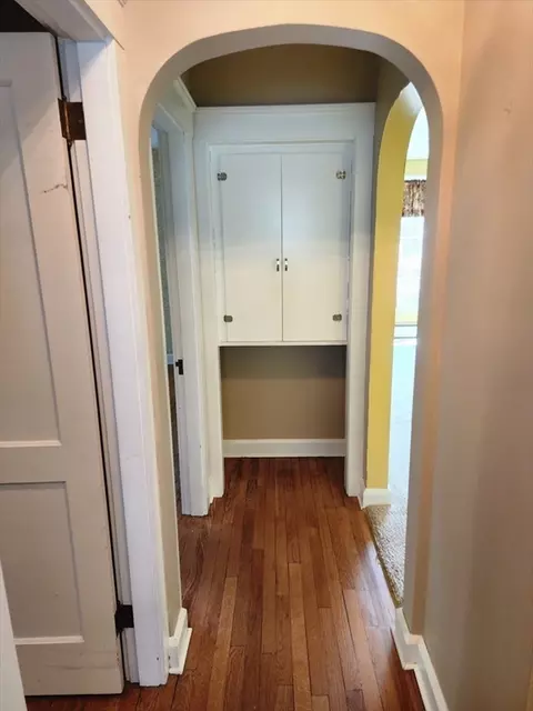 Entry Way - 39 Everett Ave, Webster, MA 01570 photo 3 of 3