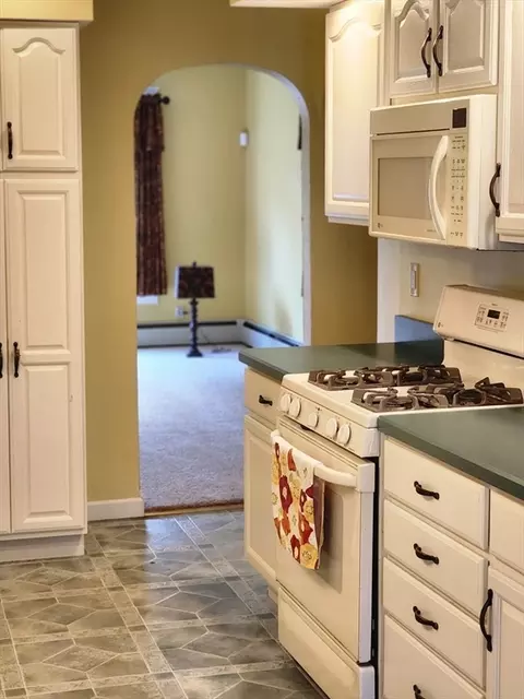 Kitchen - 39 Everett Ave, Webster, MA 01570 photo 3 of 3