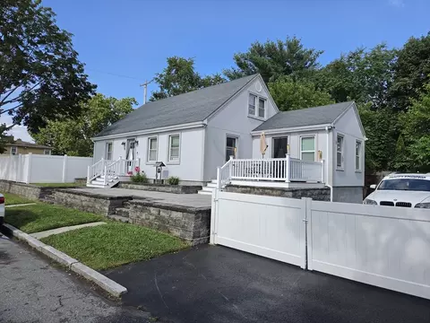 Exterior - 10 Wayne St, Fall River, MA 02721 photo 2 of 4