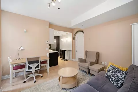 4 Charlesgate E #107, Boston, MA 02215