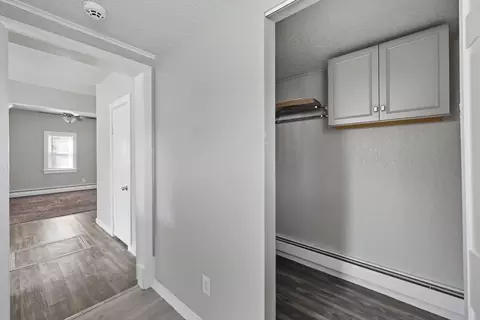 Entry Way - 94 Upland St, Springfield, MA 01104 photo 4 of 4