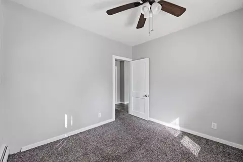 Bedroom - 94 Upland St, Springfield, MA 01104 photo 4 of 5