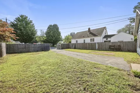 Exterior - 94 Upland St, Springfield, MA 01104 photo 3 of 3