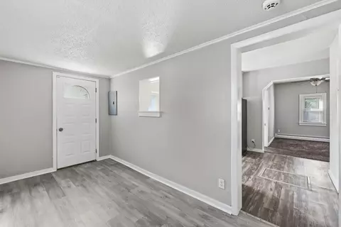 Entry Way - 94 Upland St, Springfield, MA 01104 photo 1 of 4
