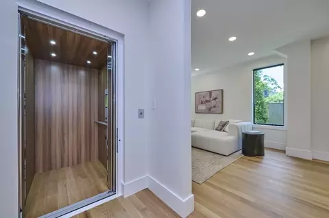 123 Fuller #B, Brookline, MA 02446