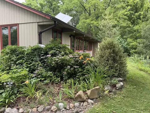 Exterior - 12 Stage Rd, Westhampton, MA 01027 photo 3 of 11