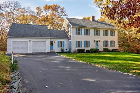 14 Village Dr, Sandwich, MA 02537
