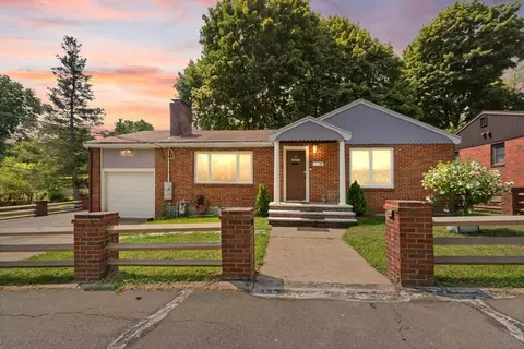 24 Taylor Rd, Lynn, MA 01904