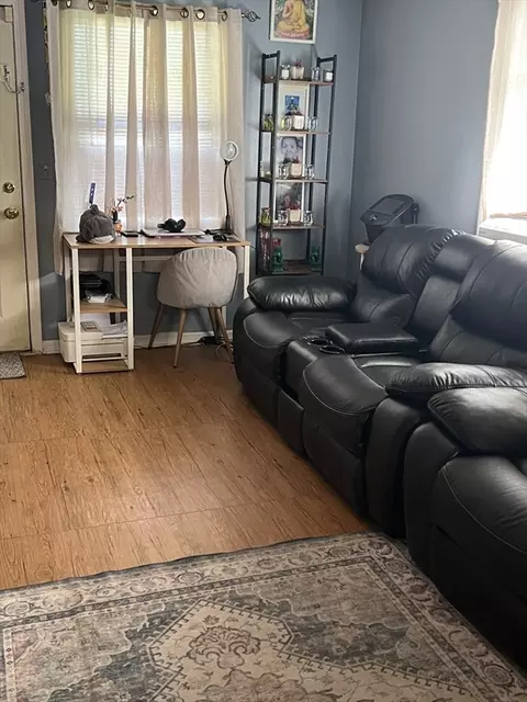 17-19 Webster St, Springfield, MA 01104 photo 8