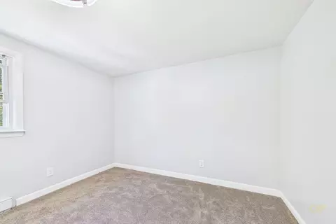 Bedroom - 844 Hood St, Fall River, MA 02720 photo 3 of 8