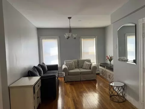 Living - 95 Waverly St, Everett, MA 02149 photo 1 of 3