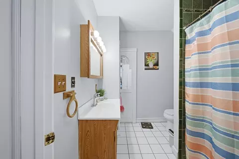 Bath - 3 Smith Ave, Methuen, MA 01844 photo 1 of 4