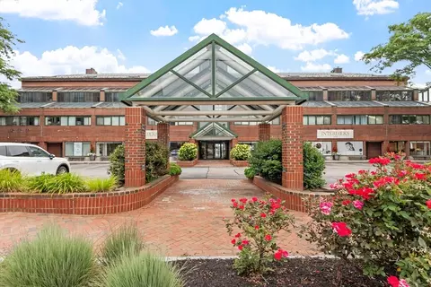 58 Merrimac St #3-4, Newburyport, MA 01950