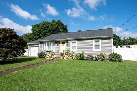512 Central Ave, Seekonk, MA 02771