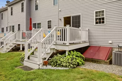 Exterior - 5239 N Main St #18, Fall River, MA 02720 photo 4 of 5