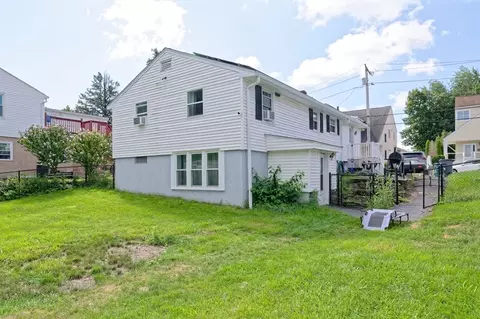 Exterior - 799 Franklin St, Worcester, MA 01604 photo 2 of 6
