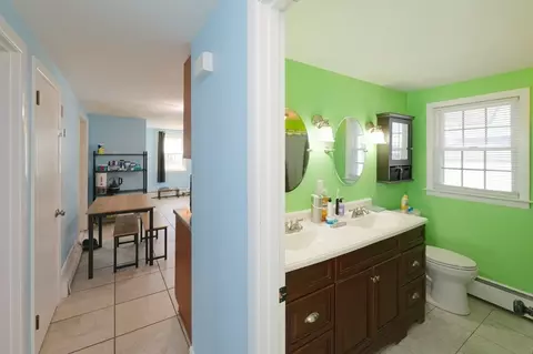 Entry Way - 799 Franklin St, Worcester, MA 01604 photo 1 of 1